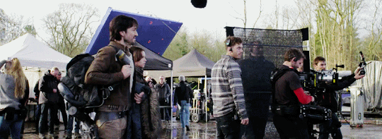 letdiegolunatouchjabbathehutt:New behind the scenes of Diego Luna and Felicity Jones