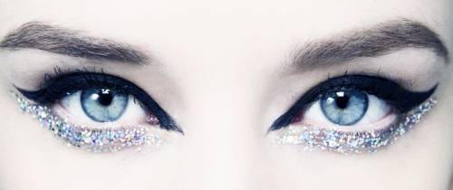 xangeoudemonx:Makeup at Chanel Spring 2014 Couture vs Dior Spring 2014