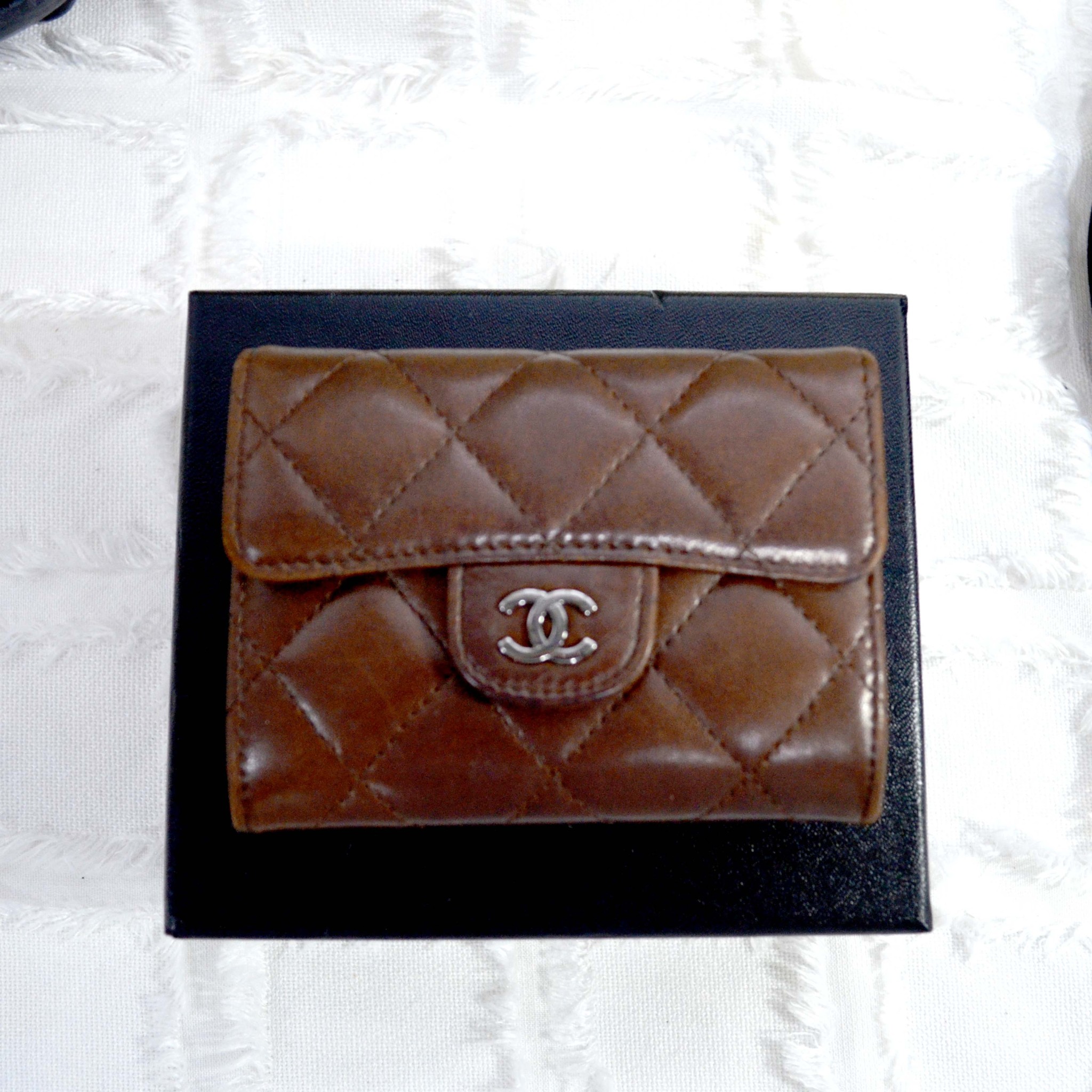Chanel brown lambskin badger coin purse small card bag with card and box  luxury retro second-hand vintage - Shop Mr.Travel Genius Antique shop Coin  Purses - Pinkoi