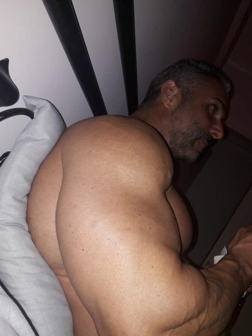Grassi Alessandro Italian Bodybuilderbbmuscleworship.blogspot.com/2018/09/grassi-alessandro-