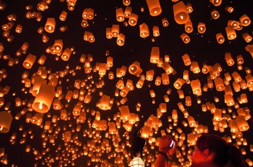 danceabletragedy: Chiang Mai’s Floating Lantern Festival
