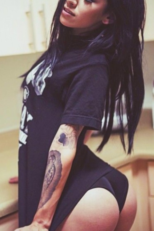 american-hustler:  Alee Rose | aleerose.tumblr.com  She’s so sweet ;)