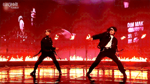 JIMIN And JUNGKOOK PerformingMIC DROPat 2021 New Years Eve Live