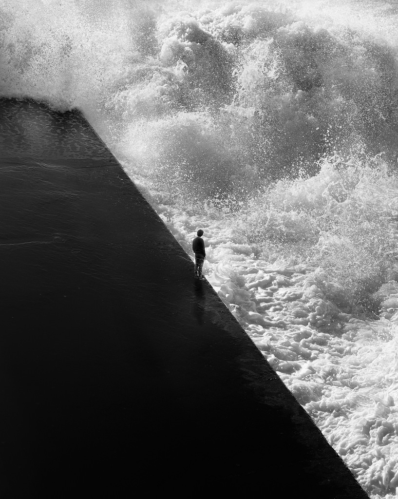 frillmag:
““The Rising Tide” by André Varela.
”