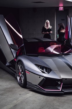 zonaq:  Aventador Attivo | MORE  