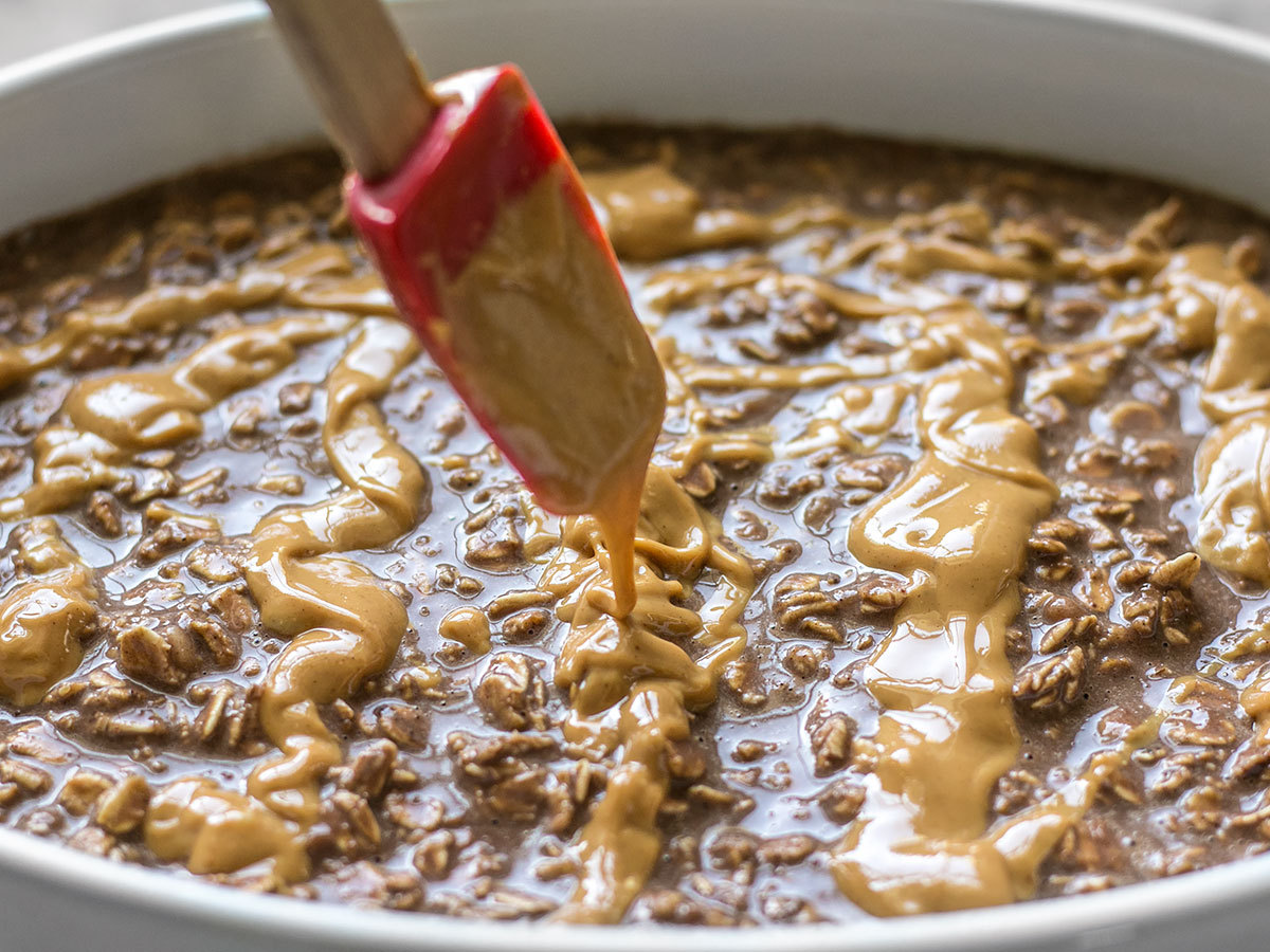 foodffs:  PEANUT BUTTER BROWNIE BAKED OATMEALFollow for recipesGet your FoodFfs stuff