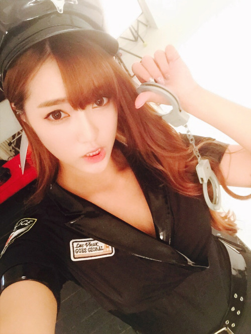 kormodels:  Song Dan Bi’s selca 