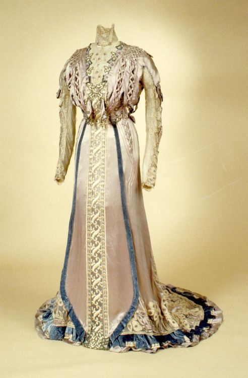 shewhoworshipscarlin:Dress, 1900-05, USA.