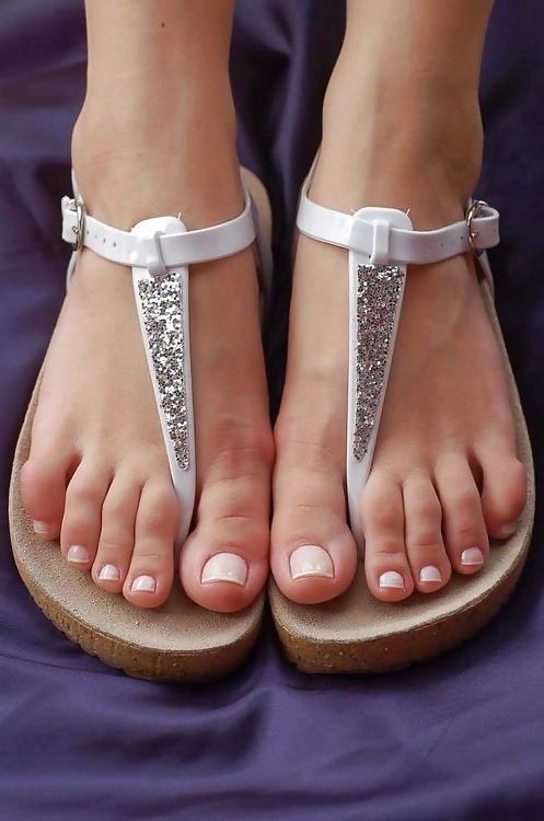 tantalising-toes-5:  Lusty Dates 👉 HERE 👈 