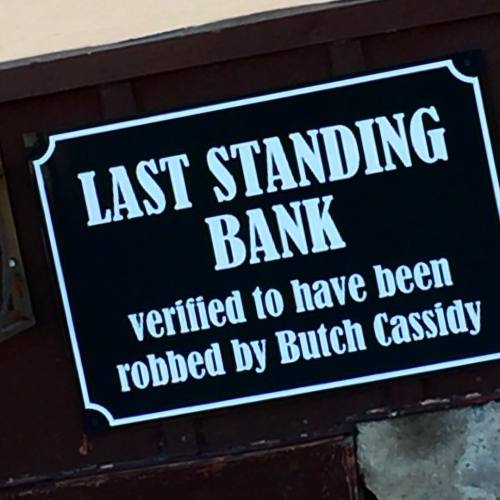 The Dogz last road trip discovery… Last standing bank robbed by #butchcassidy #veryinterestin
