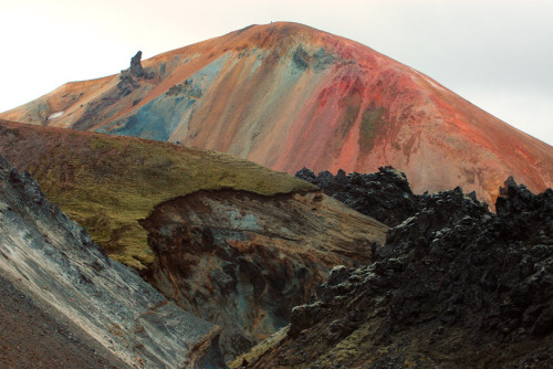 who-:Photographs of Icelandic volcanoes by Marcel Musil