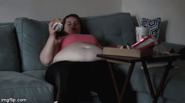 ampleaurora:   Super Sonic Binge     Watch me binge on Sonic, stuffing my greedy