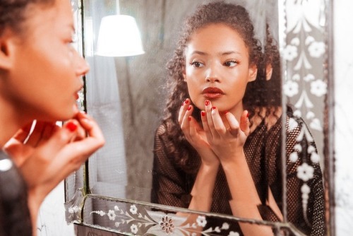tomfordvelvetorchid:Malaika Firth Top ShelfTom Newton