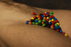 ibrokemyheart:  taste the rainbow? 