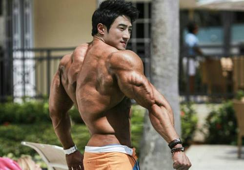 Sex worshipofasianmusclemale:  Hwang Chul Soon pictures