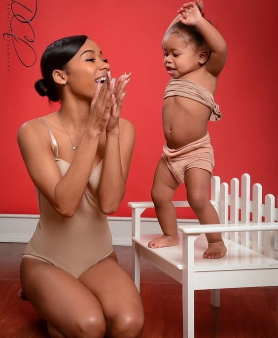 boujee-melanin-babe:  I love mommy and baby photoshoots