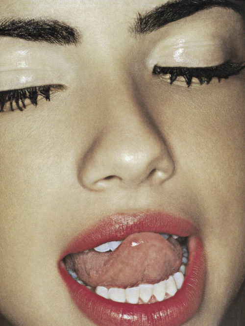 bomshells:  Adriana Lima for Flaunt USA, July 2005