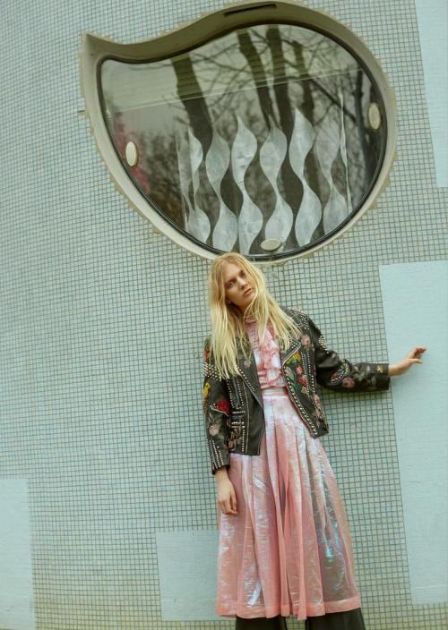lxst-nxght:  “Rutin Yolcu” / Signe Lund photographed by Cihan Öncü and styled 