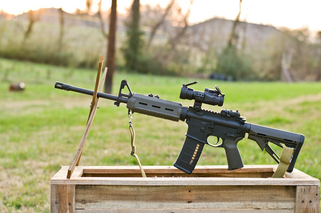 everyday-cutlery:  DPMS A3 Lite 16 by evilviking