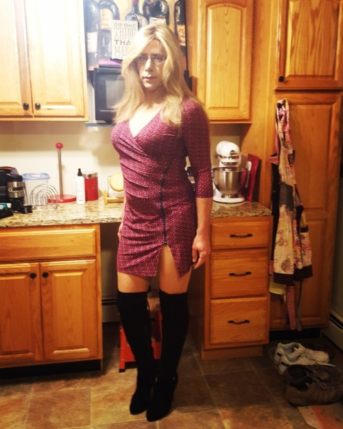 cdelizabeth:Hello beautiful people my wife and I share this dress lol we both feel sooo sexy in it! 