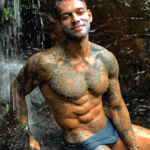 Porn Pics latinosdoitbetter:  Lucas Lucco (cantante