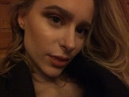 poeticpizza:  Happy New Years from my boys bedroom to yours💋