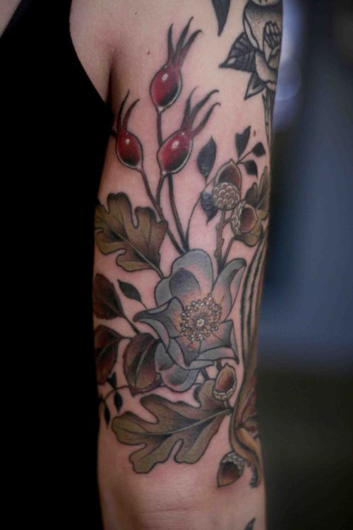 kirstenmakestattoos:Little cutie chipmunk with lavender roses and oak branches for Dinah. Thank you 