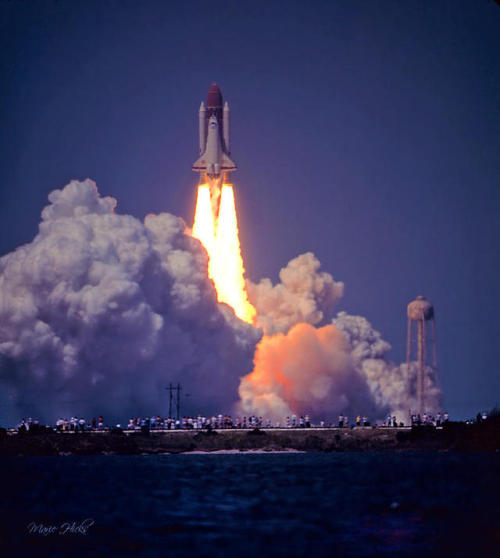 humanoidhistory: 35 YEARS AGO TODAY: The Space Shuttle Challenger begins its maiden voyage, April 4, 1983. Photo by Marie Hicks.  (Fine Art America) 