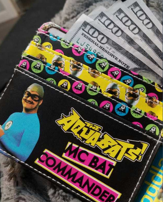 piranhapunk: piranhapunk: i foun d my old wallet in the drawer next to my bed and it had 踰 in it im having a heart attack reblog the aquabats! wallet of good fortune & you’ll b blessed w/ good fortune 