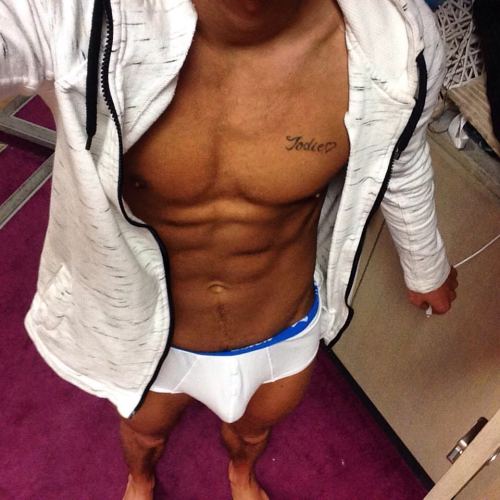 guytography:  Jude More ShirtlessTake a look at the last three pics. Do ya’ll see what I see?