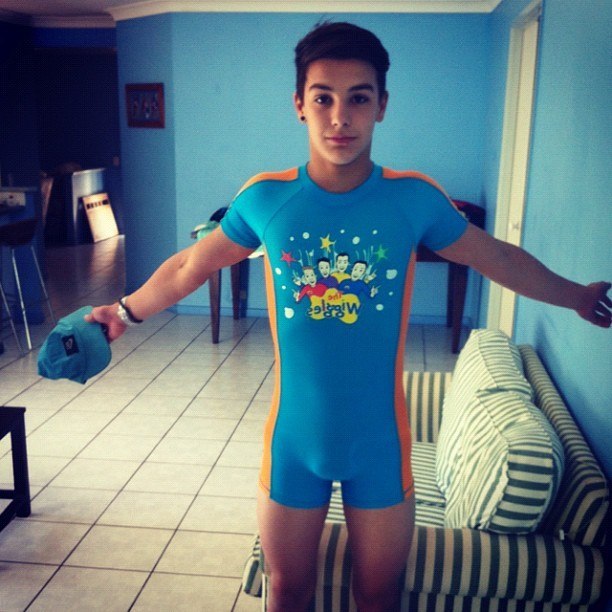 mylittletwinkies:  For more cute guys/boys go follow———&gt; MyLittleTwinkies