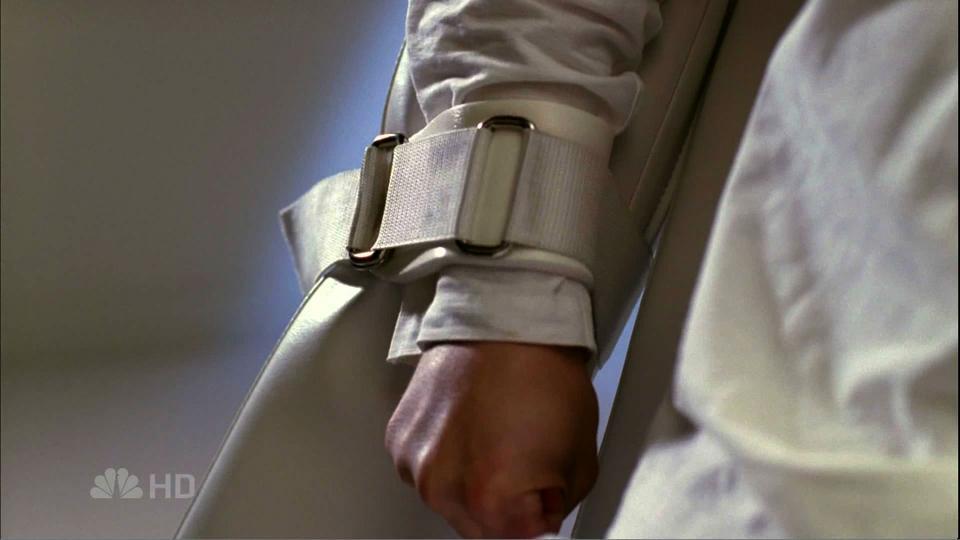 ropermike:  Matt Bomer in Chuck - “Chuck vs. the Nemesis”. More pics here. 