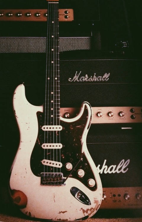 ...........GUITAR:LUST............