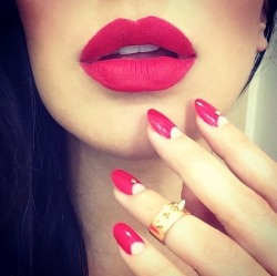 helovesyounoot:  red lips na We Heart It.