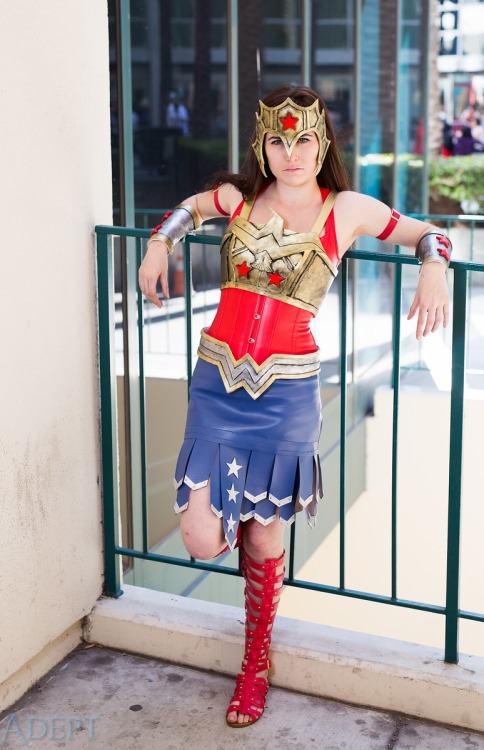 sirenwithcoldbuttcheeks:  My gladiator Wonder Woman Cosplay from wonder con this year!! getting some great photos from blueadeptphotog