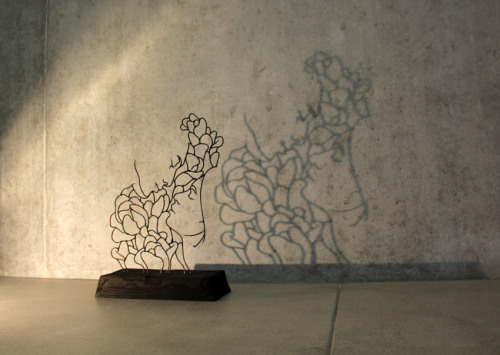 itscolossal:Sketches in the Air: Delicate Figures Drawn in the Air with Welded Steel Rods by Gavin W
