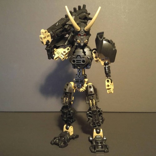 Here&rsquo;s a special Toa moc I have built that I&rsquo;ve decided to share for 810NICLE Day! Onuko