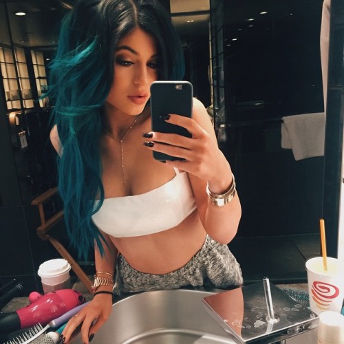 Sex jenner-news:  Kylie: “surprise little pictures