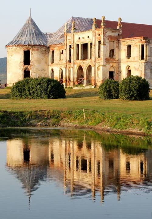 Bánffy castle in Bonţida (Bonchida), Romania. photo: Sânziana Crăciun