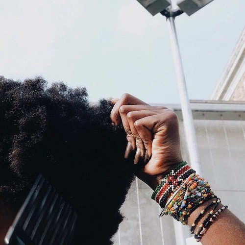 The beauty in the coil ✨ #VSCOCam #iNBloom #blackout #2frochicks #naturalhair #coils