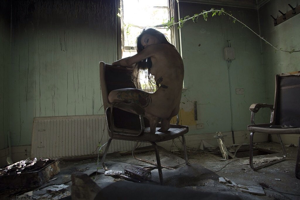 hmscunt:  Photo by erotobot - all right reserved 