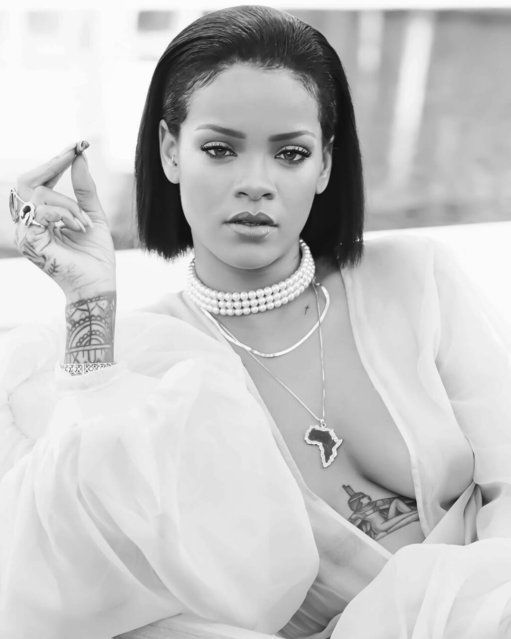 hottestofthetown:  Rihanna Fenty 