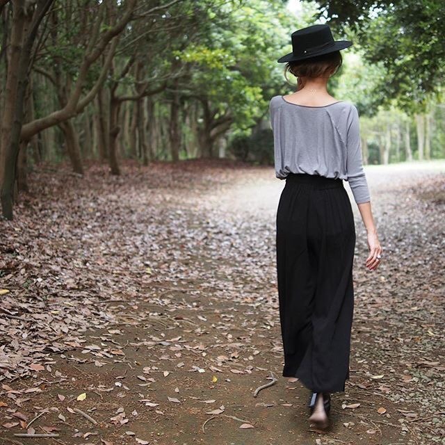 oldfarmhouse:A morning walk  http://pin.it/gZcpleA