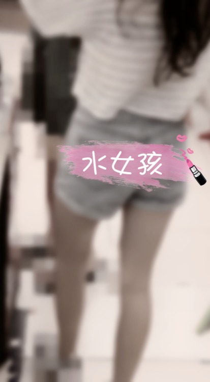 臨時捕獲小母狗活動 花園夜市  吃完宵夜就走 (預計一小時) 今天人潮不多很好抓喔 生理期不能玩 但可以用其他方式唷 . 覺得是請在耳朵旁偷偷問 『水女孩嗎？』 請單獨前來 不得拍照
