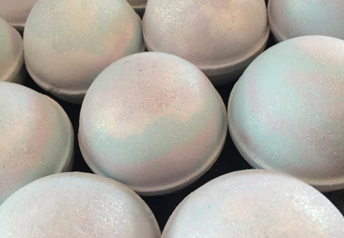 sosuperawesome:Bath Bombs Inspired by Geek Culture (including Pokémon, Sailor Moon, Legend of Zelda,