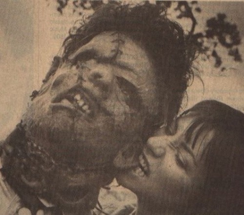 my-midlife-crisis:caroline williams (stretch) and bill johnson (leatherface) fooling around- texas c