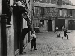 poboh:  Addison Place, North Kensington, London, W11, 1956, Roger Mayne. English, born in 1929.  Via