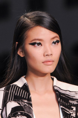 givenchyrunway:  Chen Lin at Jean-Pierre