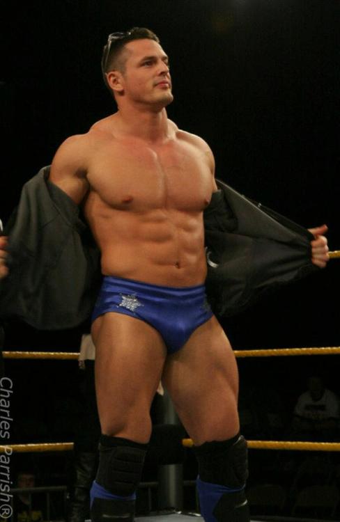 stephluvzrasslin:  Jessie Godderz