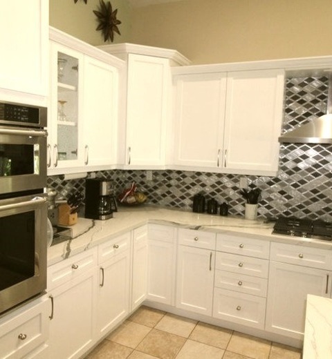Los Angeles KitchenInspiration For A Mid-sized Timeless L-shaped Ceramic Tile And Beige Floor Kitchen